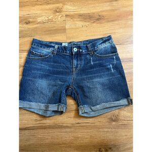 Mossimo Boyfriend Premium Denim Womens 2 inseam 5 inches Distressed